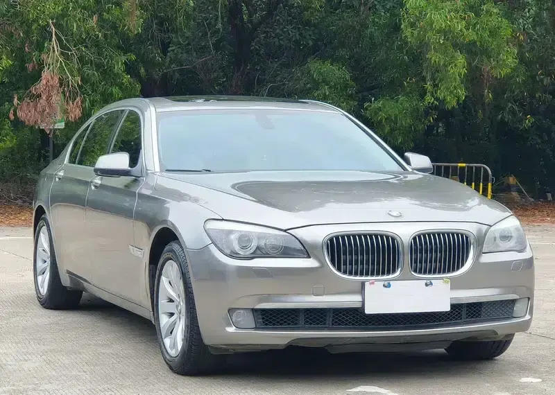 BMW 7 Series 2009 740Li Leading Edition — миниатюра 3