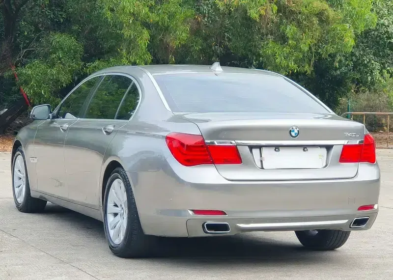 BMW 7 Series 2009 740Li Leading Edition — миниатюра 4