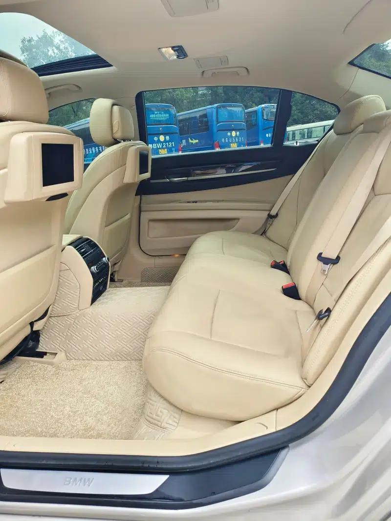 BMW 7 Series 2009 740Li Leading Edition — миниатюра 10