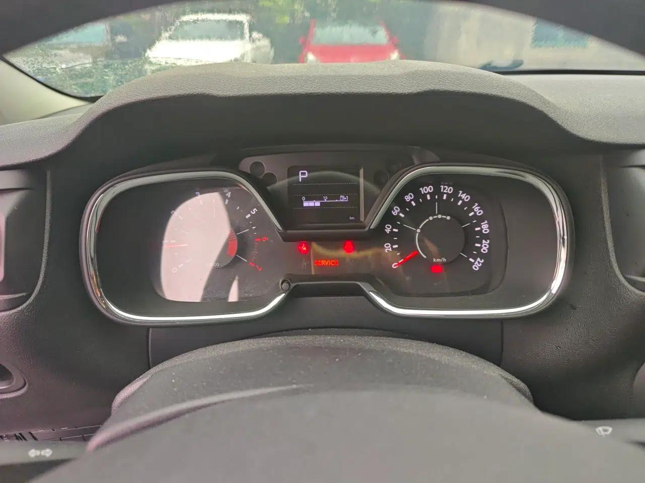 Citroen C4 Sega 2018 1.6L Automatic Luxury Model — миниатюра 11