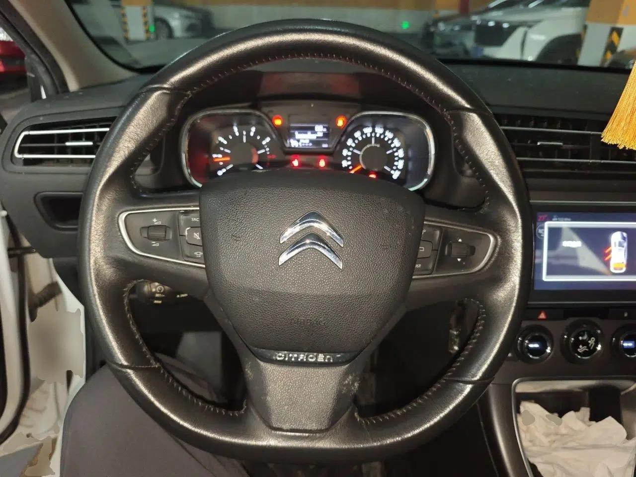Citroen C4 Sega 2016 1.6L Manual Luxury Model — миниатюра 10