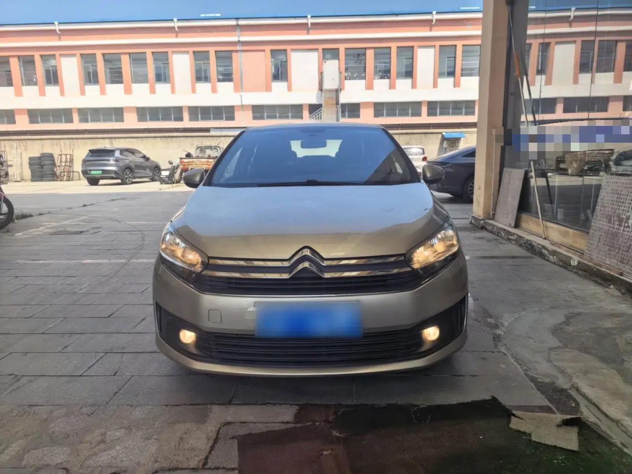 Citroen C4 Sega 2016 1.6L Manual Comfort Model — миниатюра 2