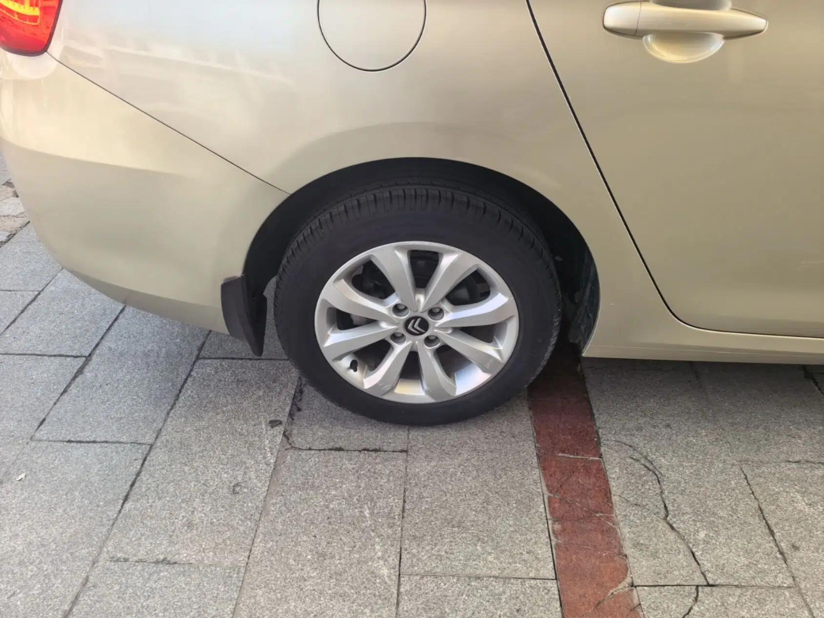 Citroen C4 Sega 2016 1.6L Manual Comfort Model — миниатюра 11