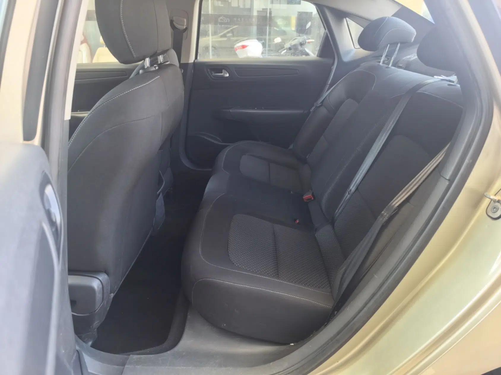 Citroen C4 Sega 2016 1.6L Manual Comfort Model — миниатюра 20