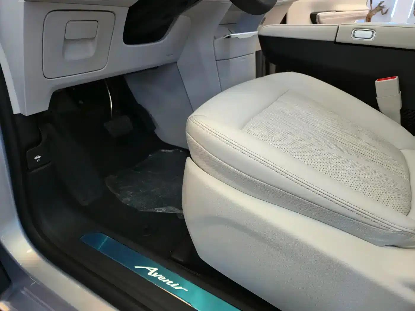 Buick GL8 PHEV 2024 Luxury Edition 7-seater — миниатюра 12