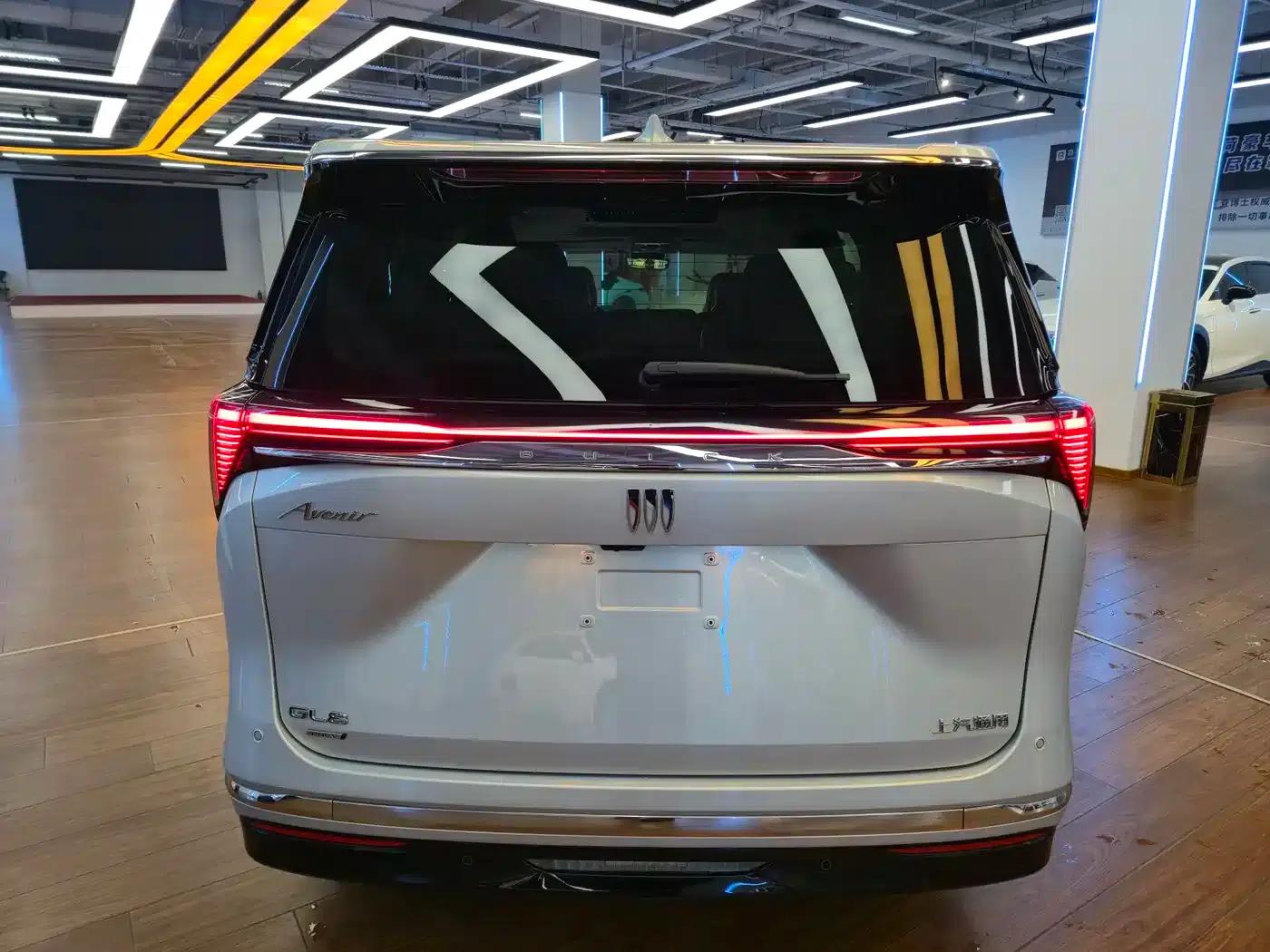 Buick GL8 PHEV 2024 Luxury Edition 7-seater — миниатюра 6