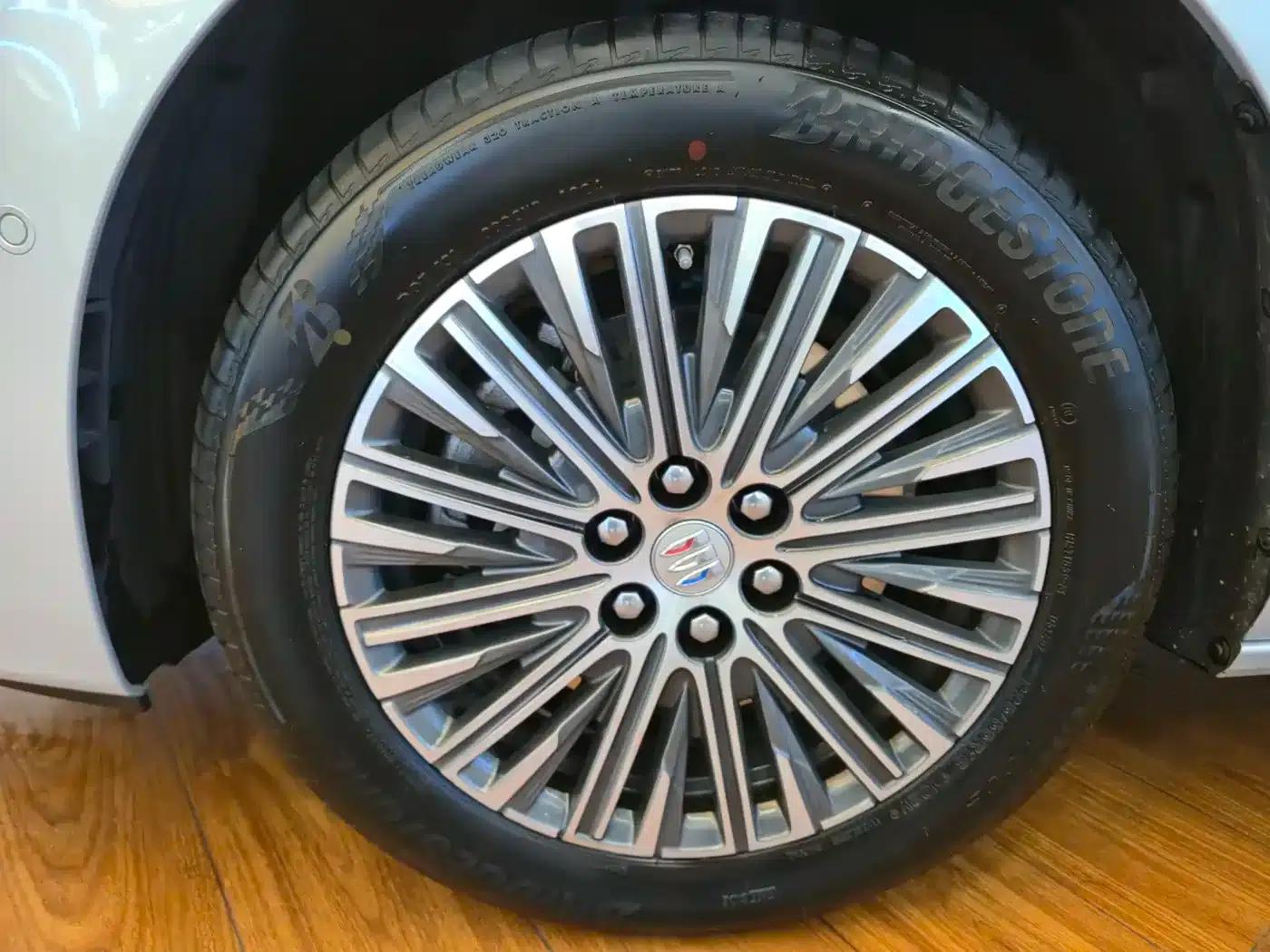 Buick GL8 PHEV 2024 Luxury Edition 7-seater — миниатюра 9