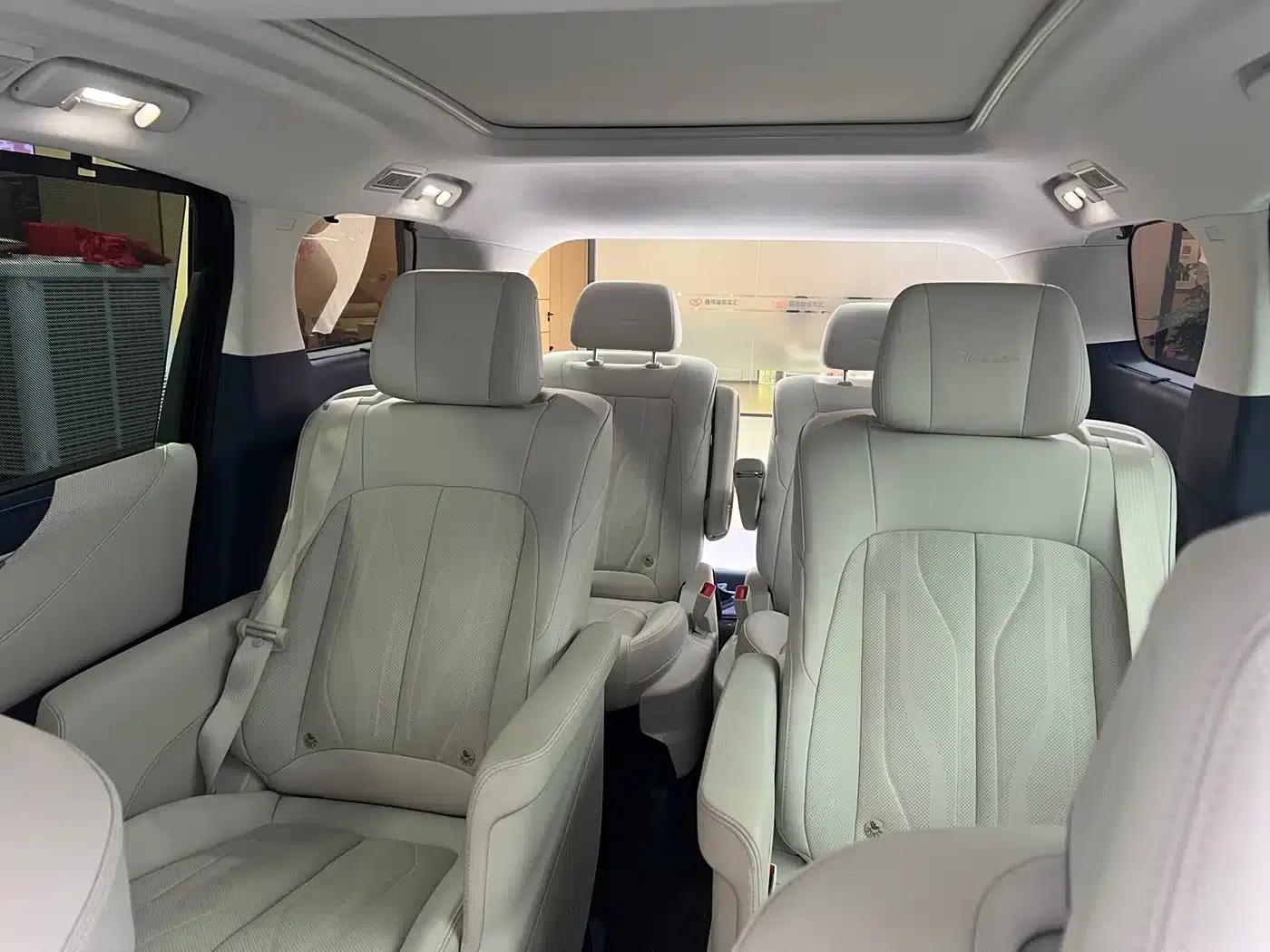 Buick GL8 PHEV 2024 Luxury Edition 6-seater — миниатюра 15