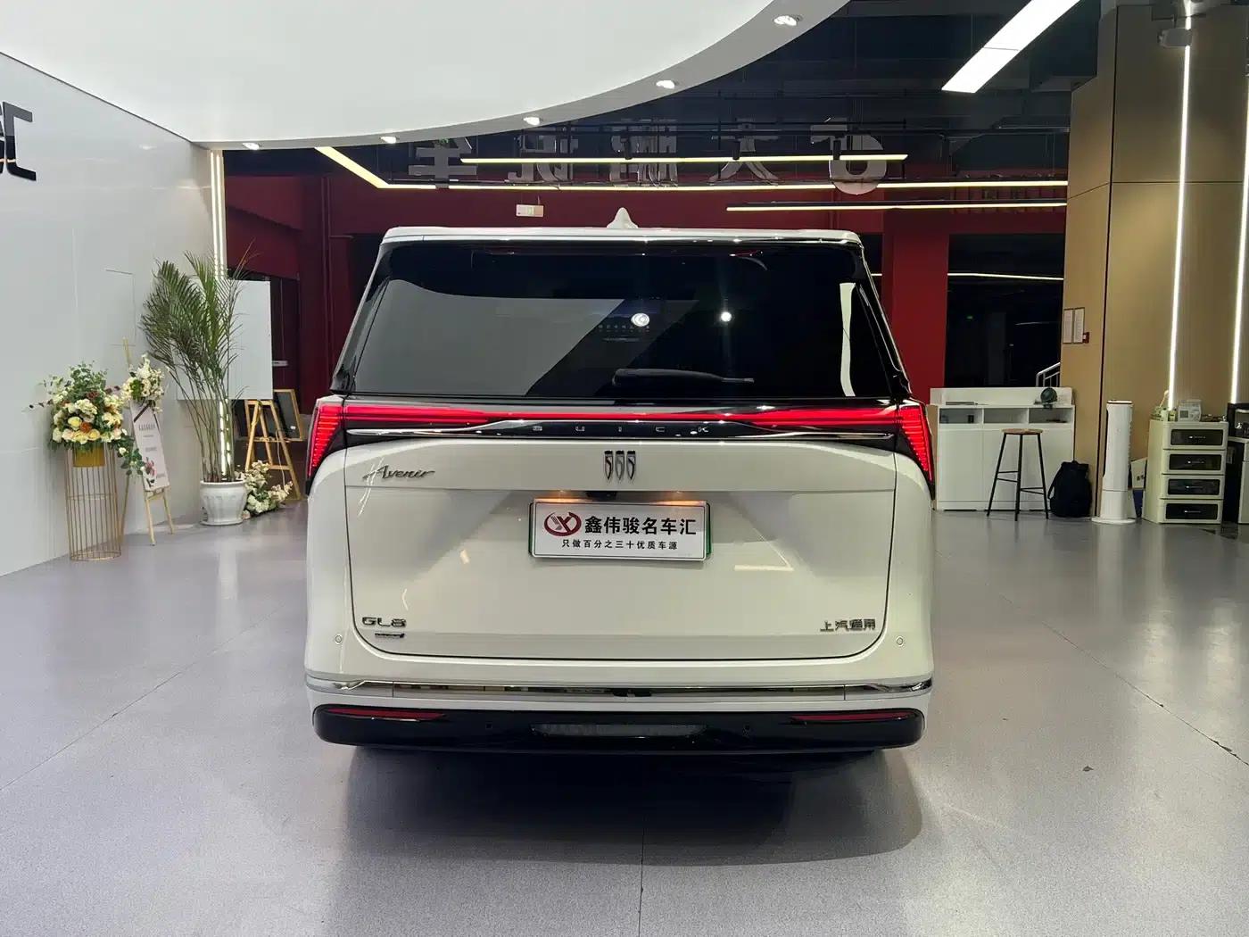 Buick GL8 PHEV 2024 Luxury Edition 6-seater — миниатюра 17