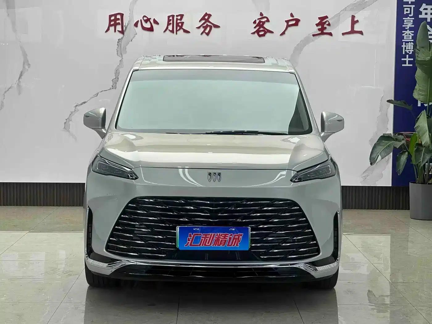 Buick GL8 PHEV 2025 Land Cruiser First Edition — миниатюра 2