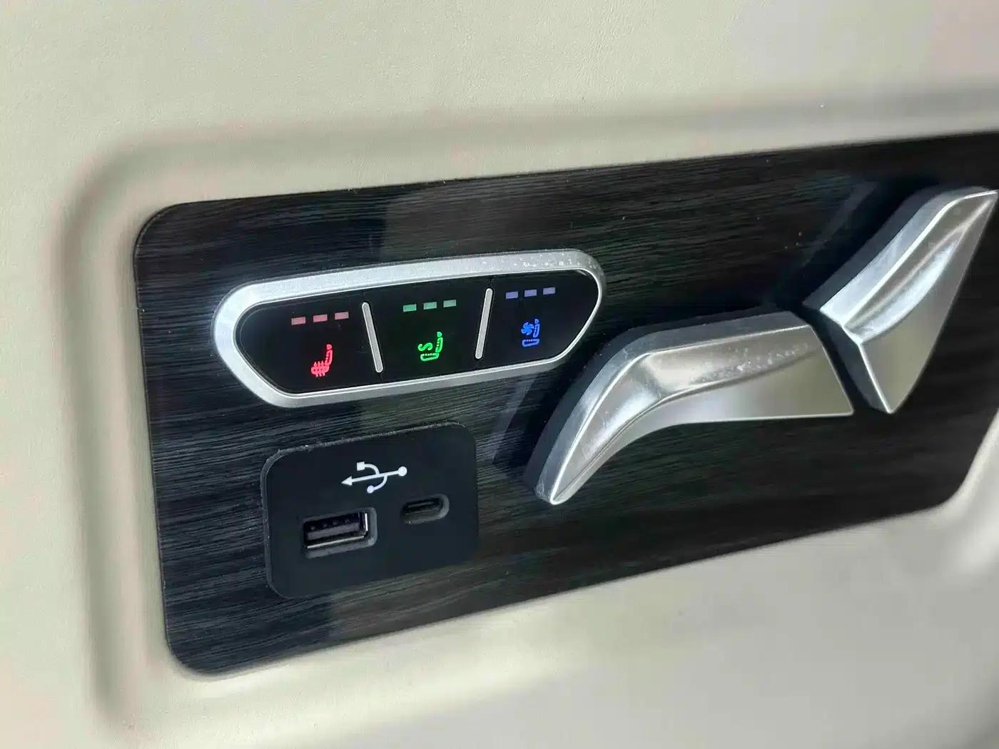 Buick GL8 PHEV 2025 Land Cruiser First Edition — миниатюра 14