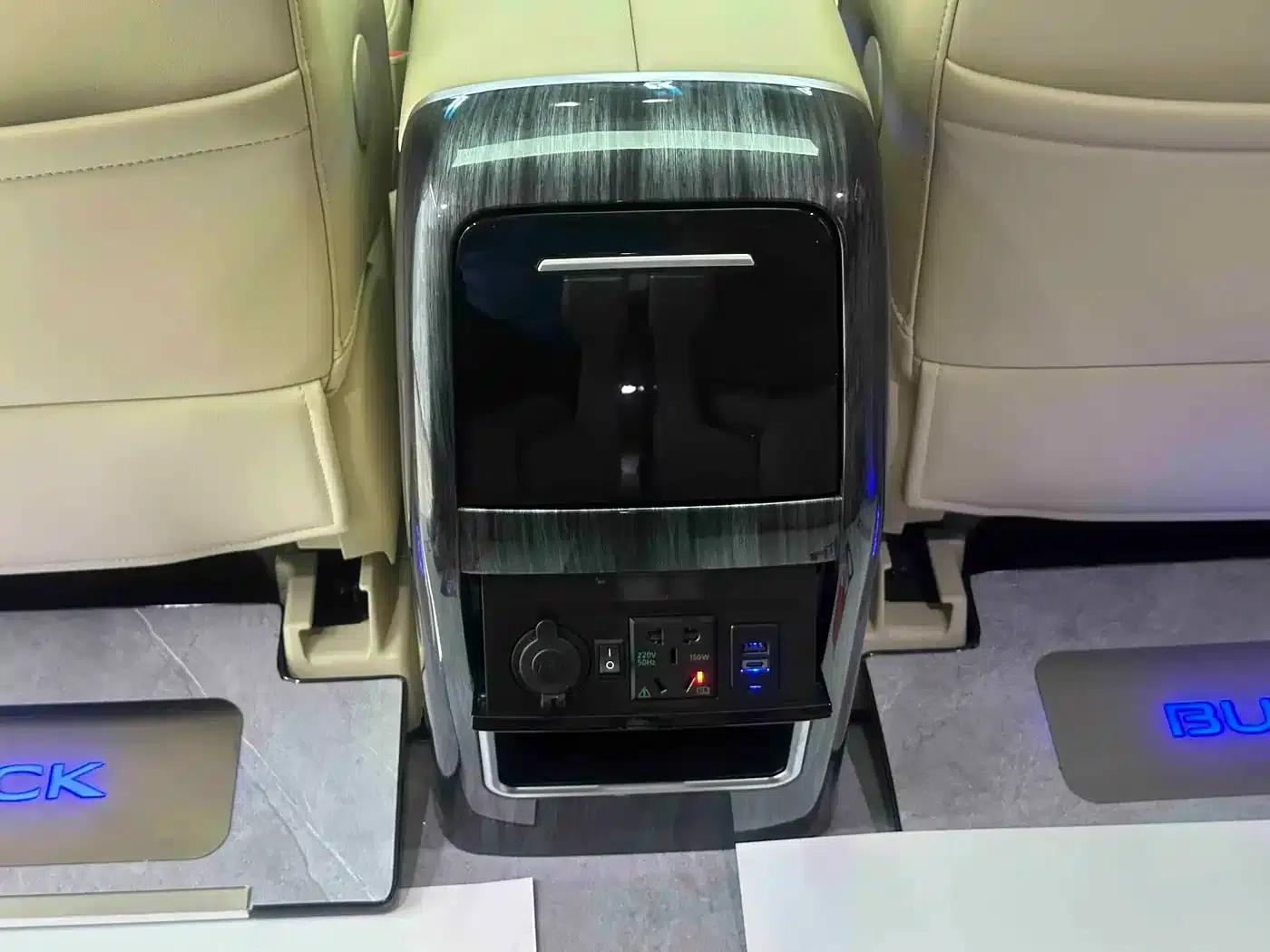 Buick GL8 PHEV 2025 Land Cruiser First Edition — миниатюра 19
