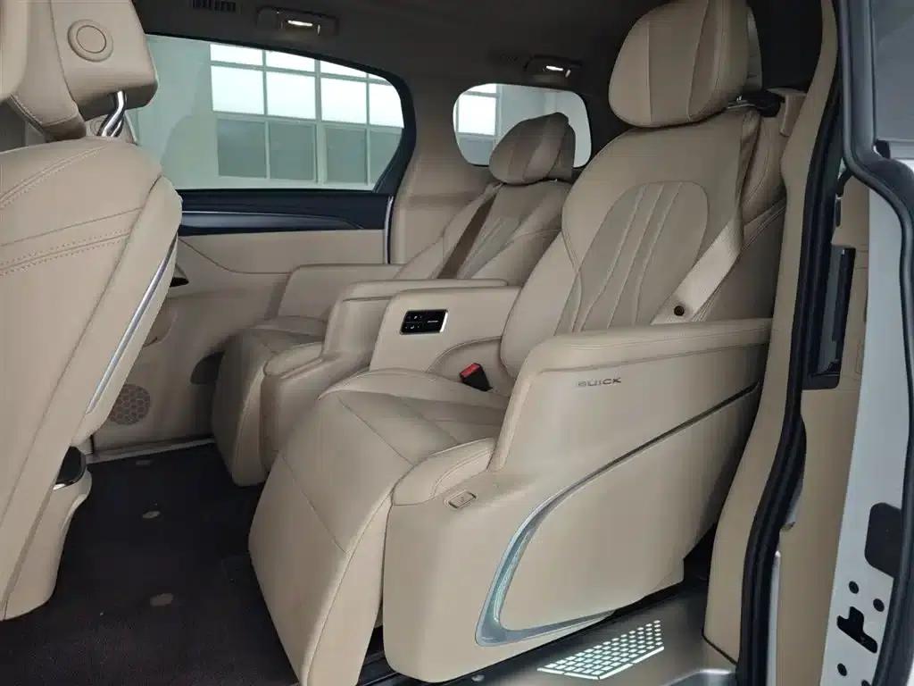 Buick GL8 PHEV 2025 Land Cruiser Premium Edition — миниатюра 16