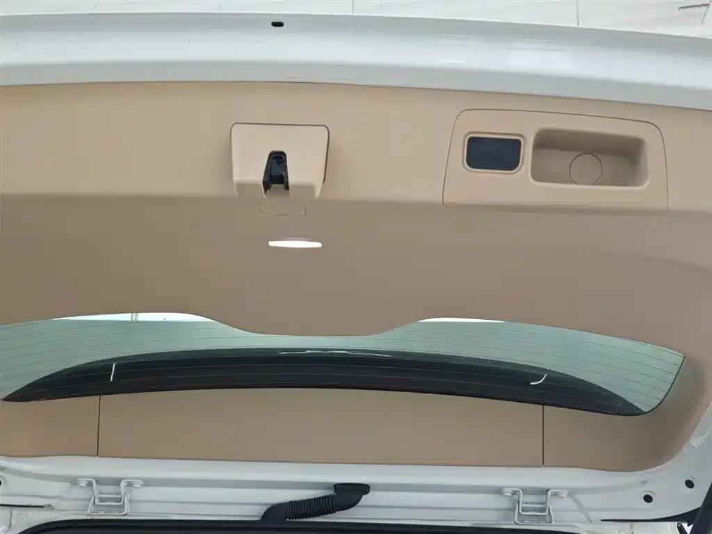 Buick GL8 PHEV 2025 Land Cruiser Premium Edition — миниатюра 10