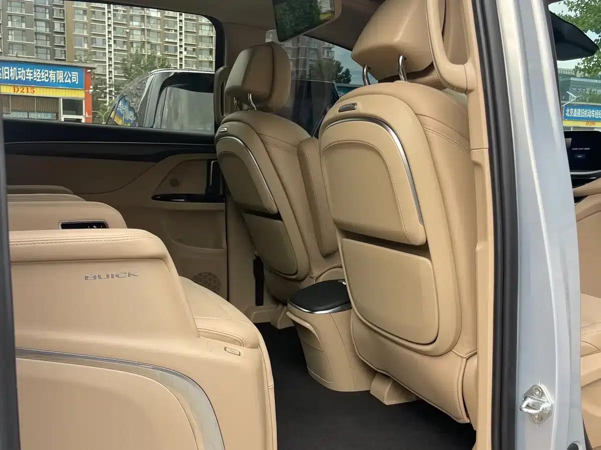 Buick GL8 PHEV 2025 Land Cruiser Premium Edition — миниатюра 18