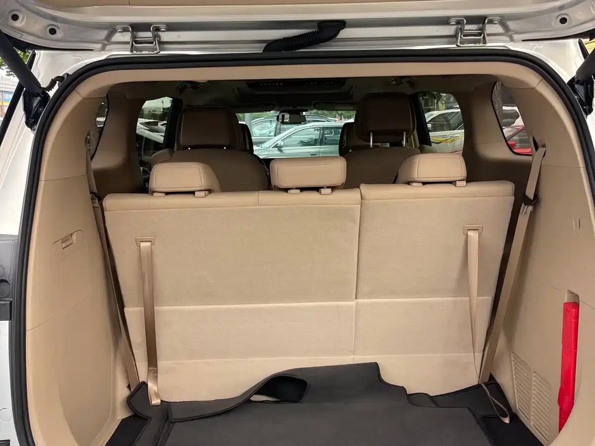 Buick GL8 PHEV 2025 Land Cruiser Premium Edition — миниатюра 4