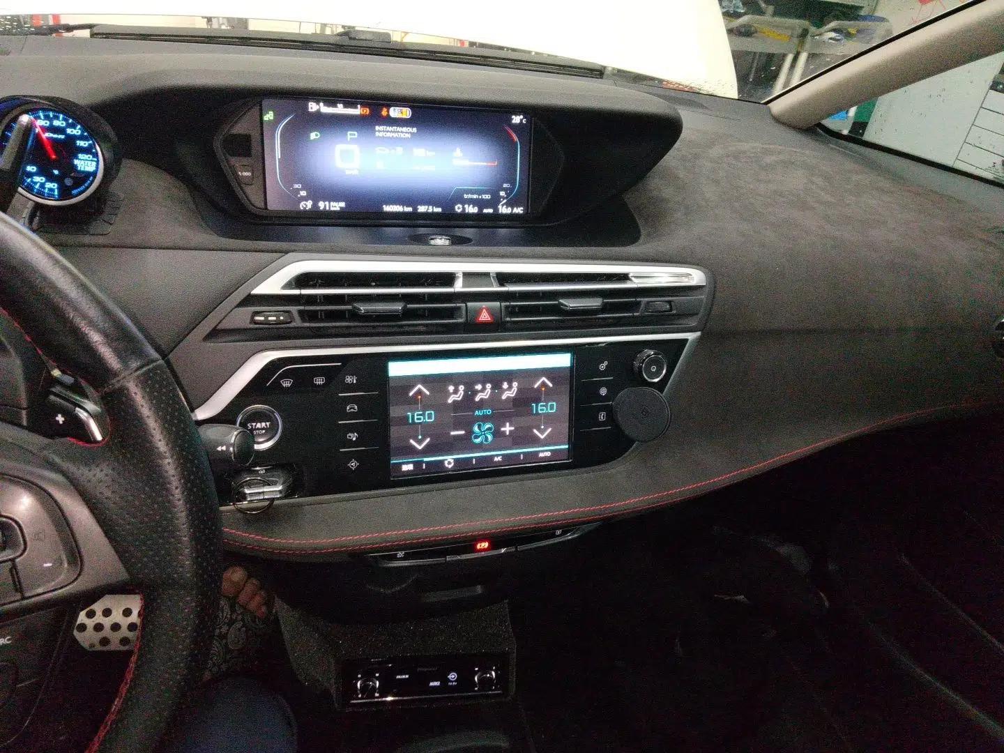 Citroen C4 Picasso 2015 1.6T Luxury 5-Seat Model — миниатюра 13