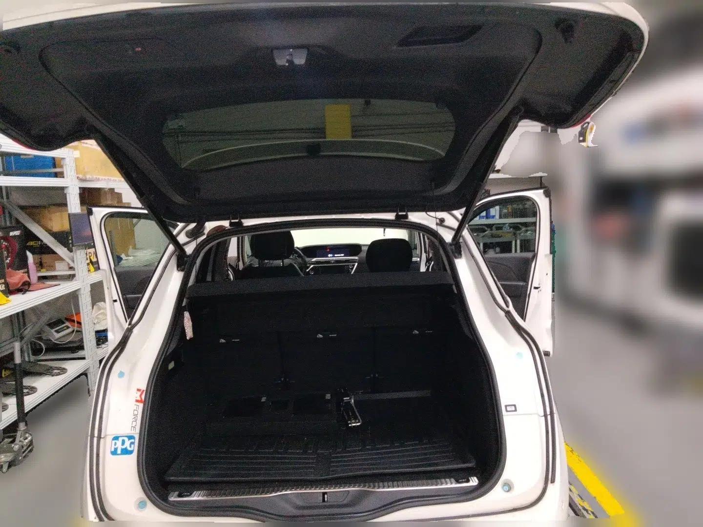 Citroen C4 Picasso 2015 1.6T Luxury 5-Seat Model — миниатюра 19