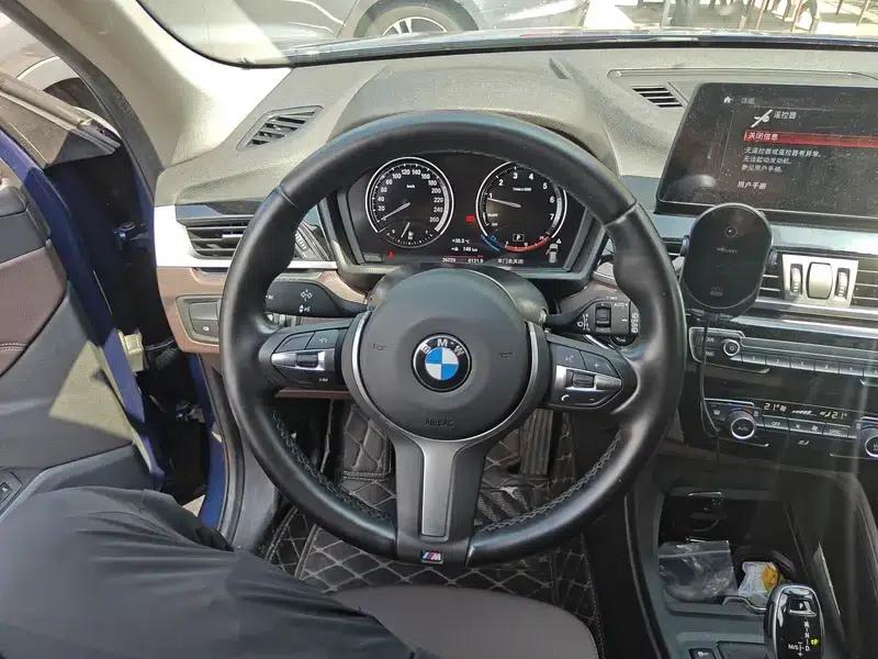 BMW X1 2022 sDrive25Li Leading Edition — миниатюра 11