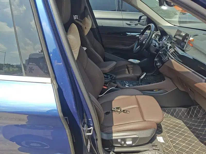 BMW X1 2022 sDrive25Li Leading Edition — миниатюра 8