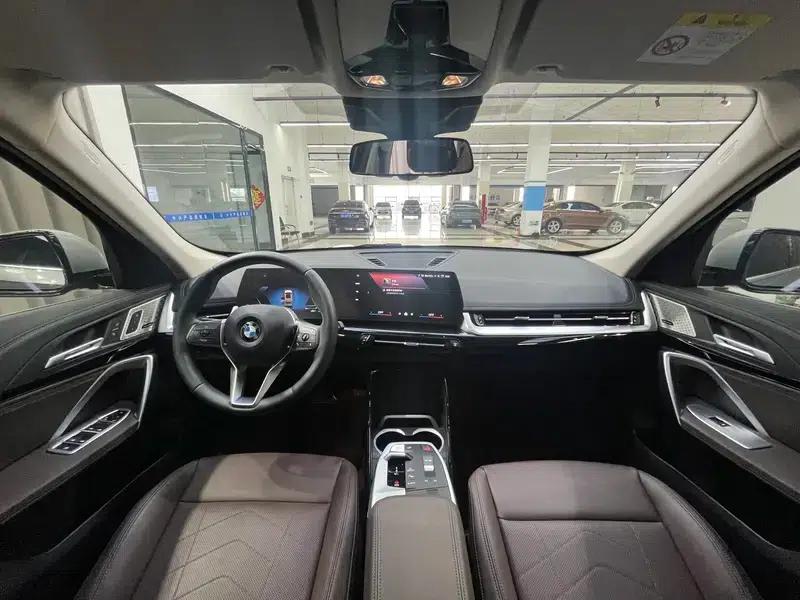 BMW X1 2023 sDrive25Li M Sport Package — миниатюра 7