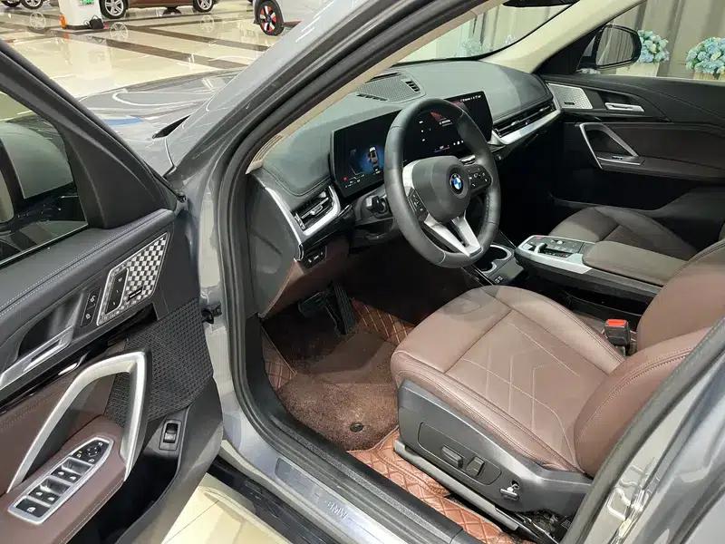 BMW X1 2023 sDrive25Li M Sport Package — миниатюра 8
