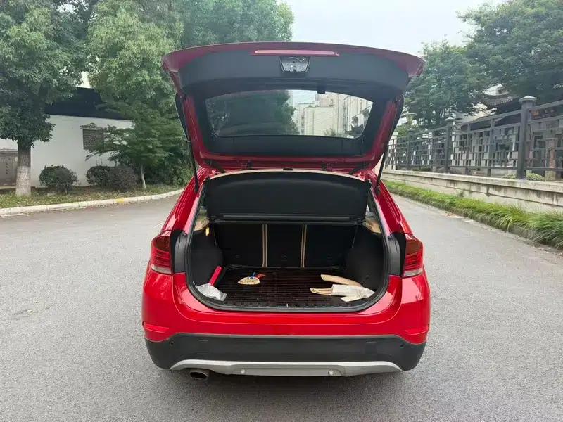 BMW X1 2013 sDrive18i Leading Edition — миниатюра 6
