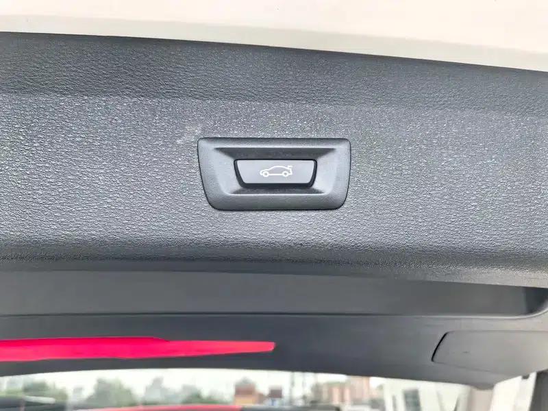 BMW X1 2022 sDrive20Li Premium — миниатюра 13