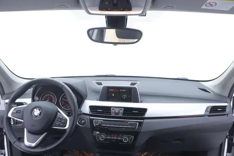 BMW X1 2018 sDrive18Li Fashion Edition — миниатюра 13