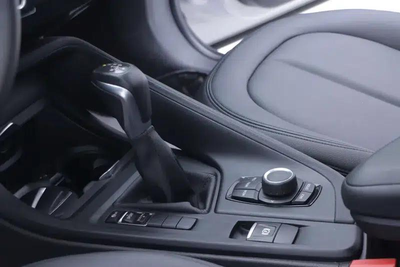 BMW X1 2018 sDrive18Li Fashion Edition — миниатюра 15