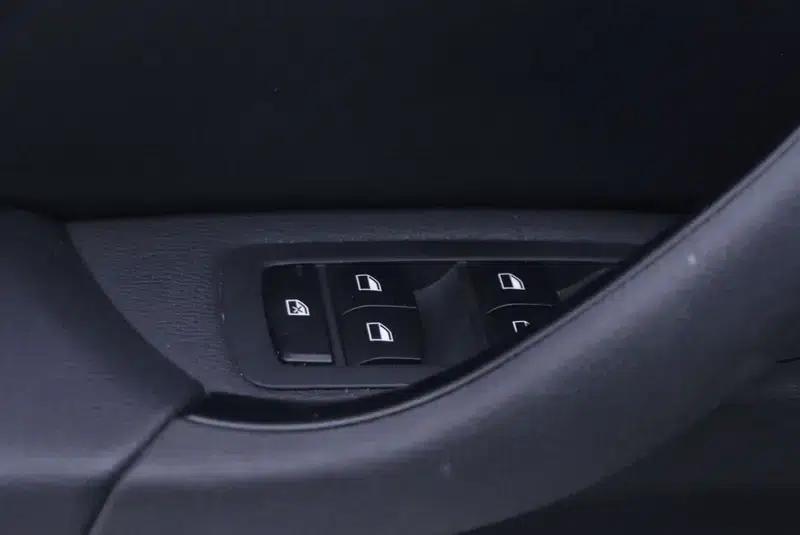 BMW X1 2018 sDrive18Li Fashion Edition — миниатюра 18