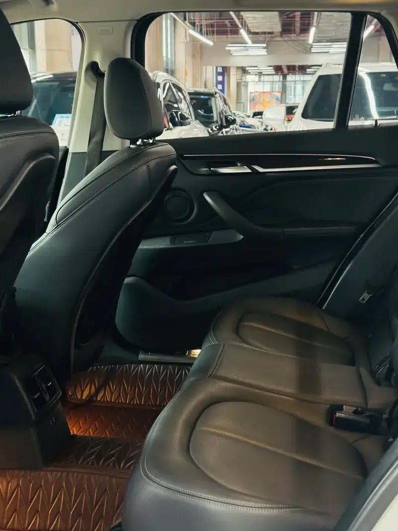 BMW X1 2020 xDrive25Li Premium — миниатюра 11