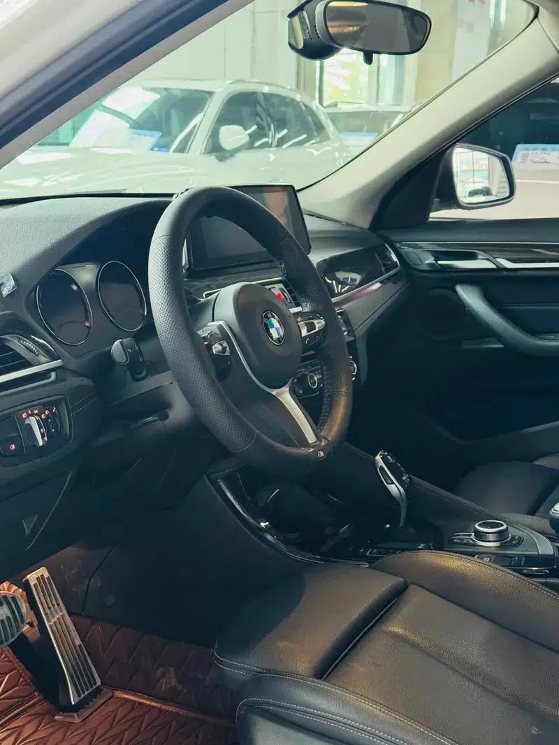 BMW X1 2020 xDrive25Li Premium — миниатюра 6