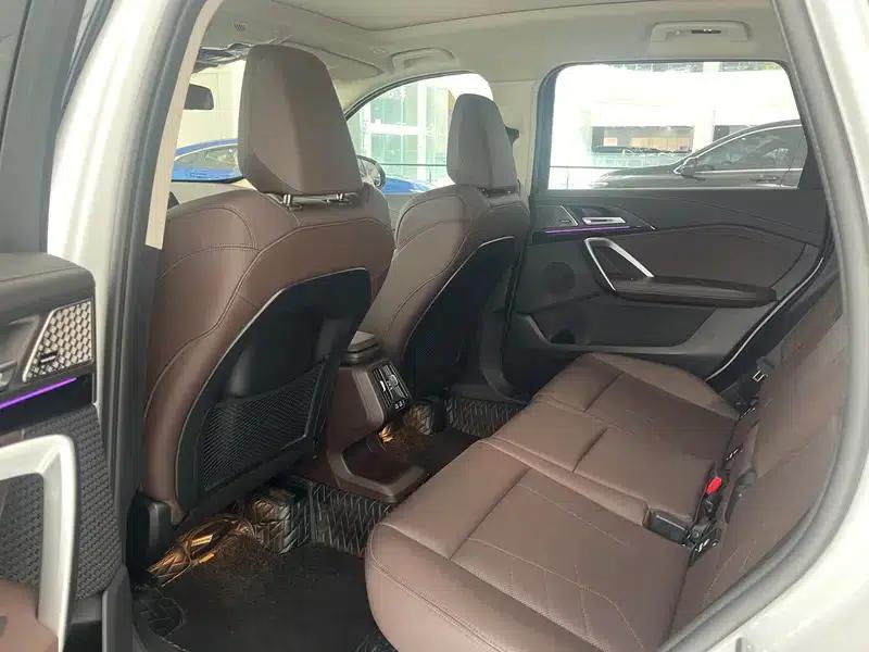 BMW X1 2023 sDrive25Li M Sport Package — миниатюра 13
