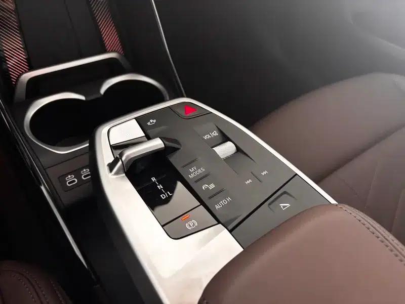 BMW X1 2025 sDrive25Li X Design Package — миниатюра 11