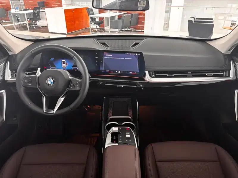 BMW X1 2025 sDrive25Li X Design Package — миниатюра 8