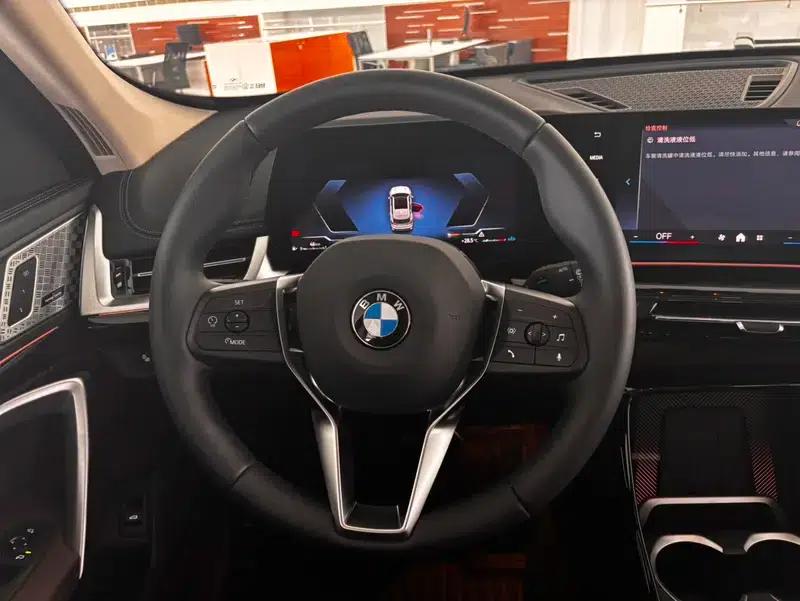BMW X1 2025 sDrive25Li X Design Package — миниатюра 10