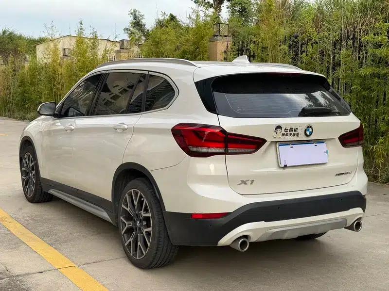 BMW X1 2020 xDrive25Li Premium — миниатюра 4