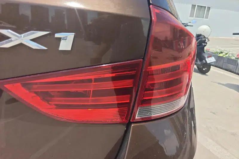 BMW X1 2013 xDrive20i X Design Package — миниатюра 5