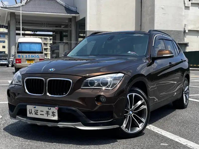 BMW X1 2015 sDrive18i Leading Upgrade Edition — миниатюра 1