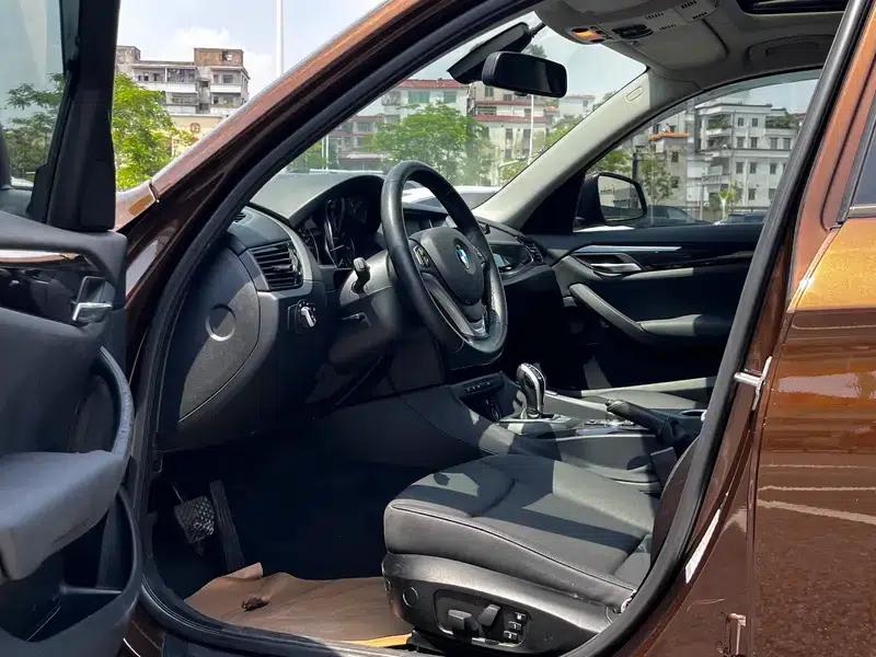 BMW X1 2015 sDrive18i Leading Upgrade Edition — миниатюра 15