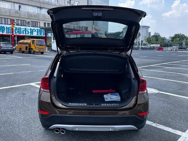BMW X1 2015 sDrive18i Leading Upgrade Edition — миниатюра 18