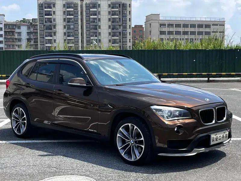 BMW X1 2015 sDrive18i Leading Upgrade Edition — миниатюра 3
