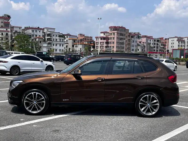 BMW X1 2015 sDrive18i Leading Upgrade Edition — миниатюра 4