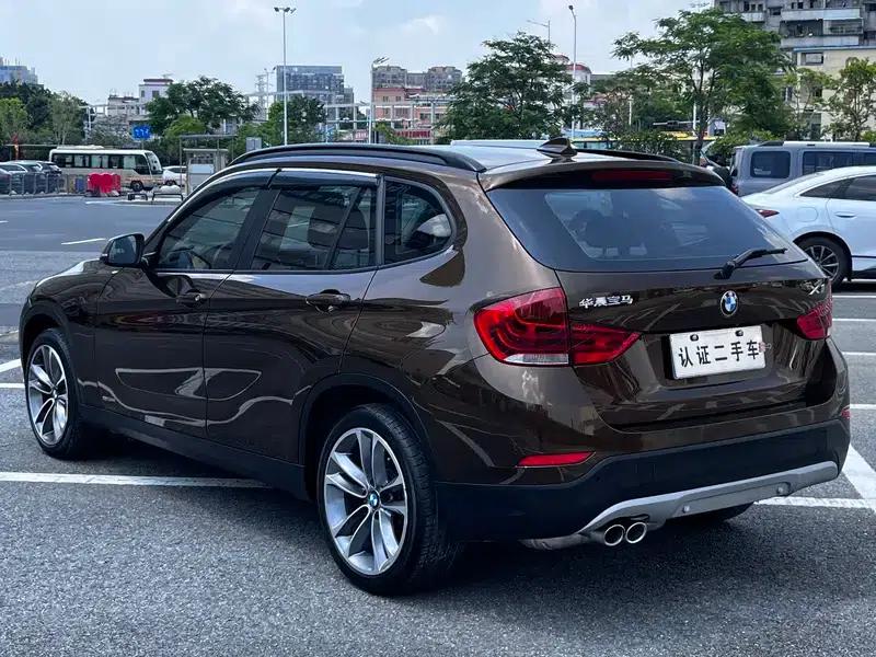 BMW X1 2015 sDrive18i Leading Upgrade Edition — миниатюра 5