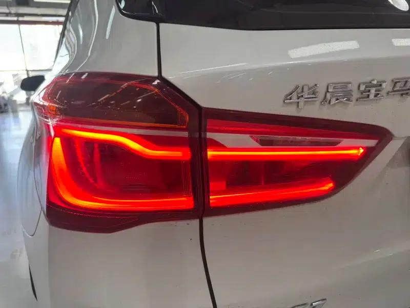 BMW X1 2019 xDrive20Li Premium — миниатюра 12