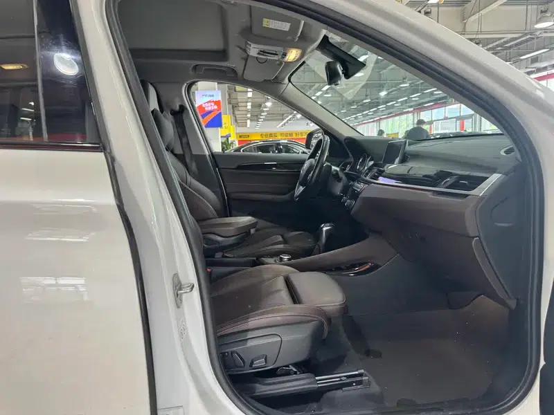 BMW X1 2019 xDrive20Li Premium — миниатюра 18