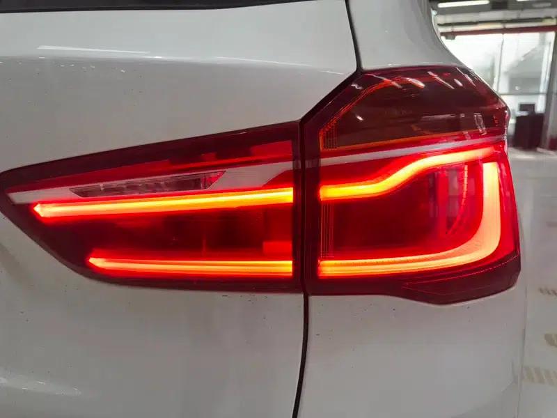 BMW X1 2019 xDrive20Li Premium — миниатюра 9