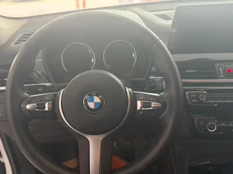 BMW X1 2022 sDrive25Li Leading Edition — миниатюра 11