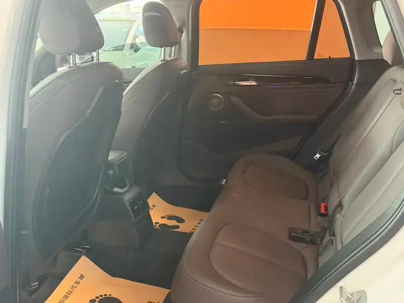 BMW X1 2022 sDrive25Li Leading Edition — миниатюра 13